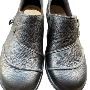 CC Cheyn Misha Black Leather Clarks for Women. NIB